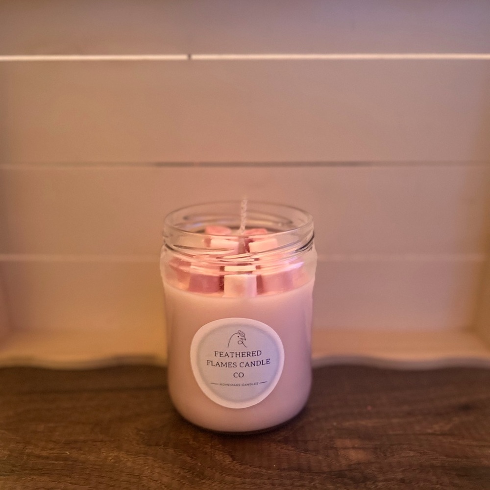 Heart Candles Strawberries and Cream Soy/Coconut Wax 14oz